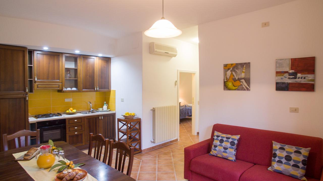 Residence E B&B Villamirella Палинуро Экстерьер фото